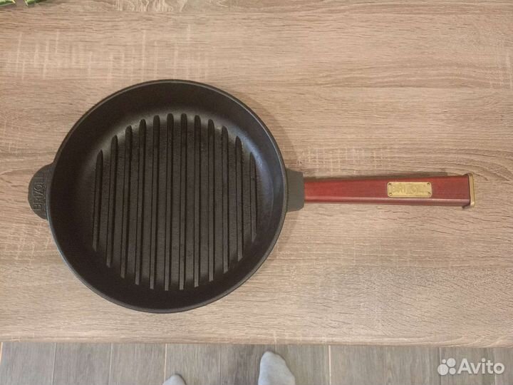 Чугунная сковорода brizoll