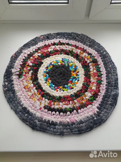 Коврик ручной работы