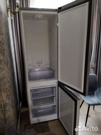Холодильник бу рабочий