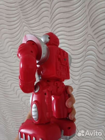 Робот музыкальный