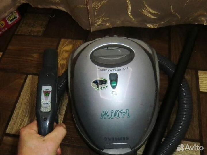 Продаю пылесос Самсунг 1400 W