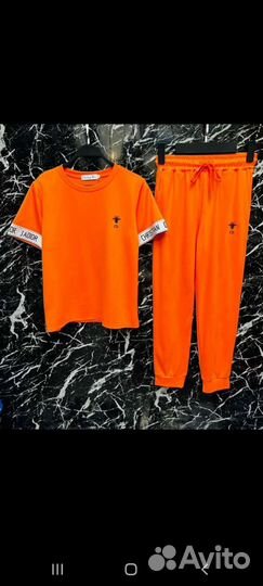 Спортивный костюм женский