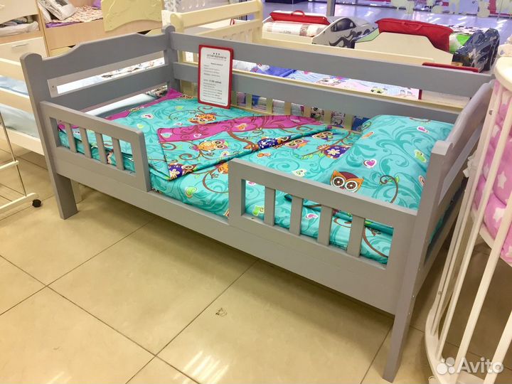 Детская кровать из массива