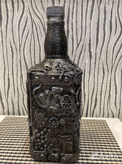 Бутылка декорированная в стиле стмпанк