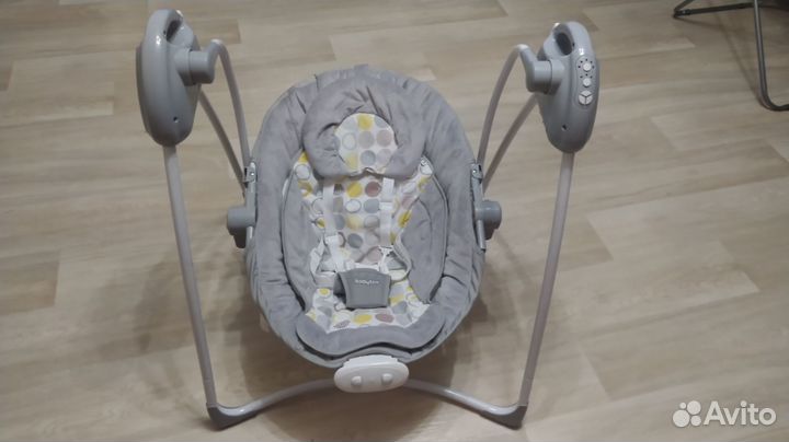 Продам электрическую кресло-качалку для ребенка