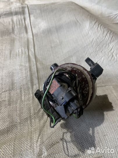 Противотуманная фара ford focus 2