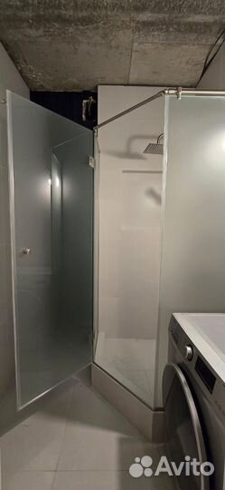 Стеклянные перегородки в душ