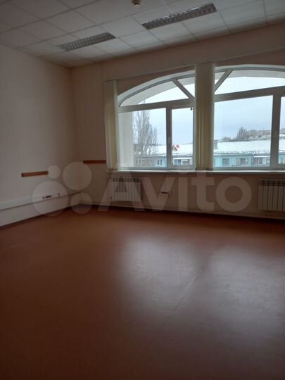 Два просторных кабинета на 5-м этаже