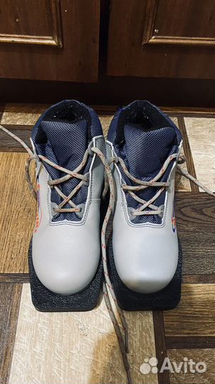 Лыжные ботинки 34р