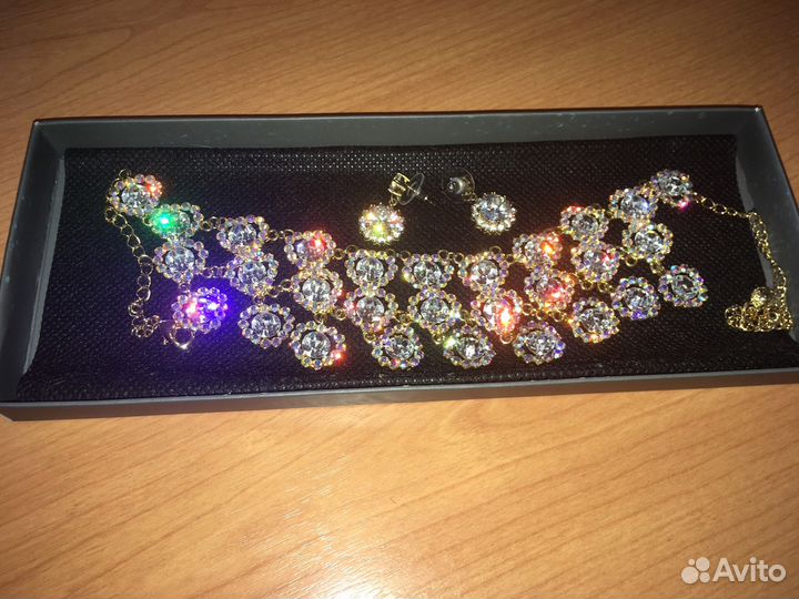 Колье и серьги