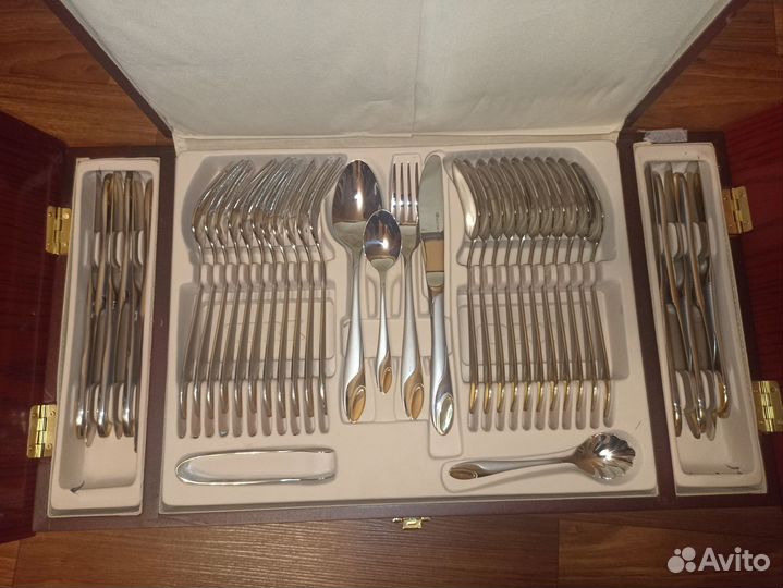 Набор столовых приборов на 12 персон