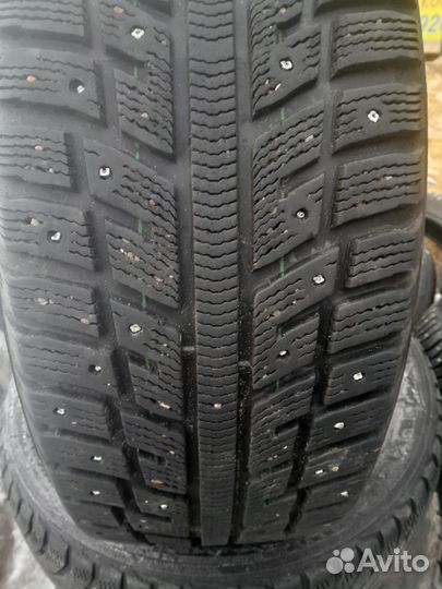 Kumho I'Zen KW27 215/55 R17 31Q