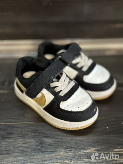 Кроссовки детские