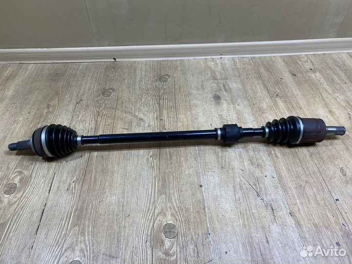 Привод передний правый Honda Civic 4D 05-12г 1.8