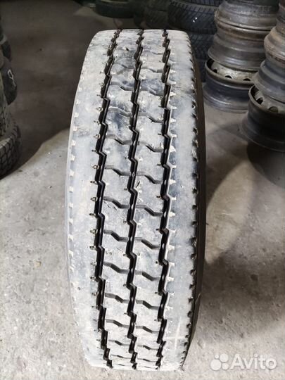 Грузовая шина бу 295 75 R22.5 Goodyear