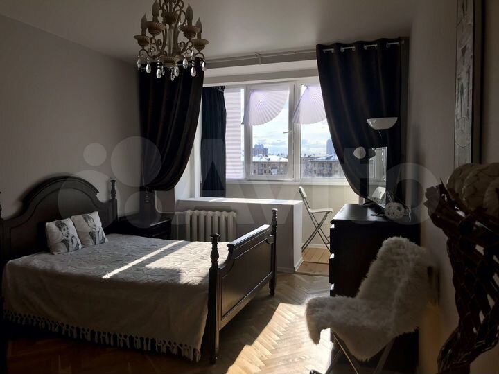 1-к. квартира, 42 м², 14/14 эт.