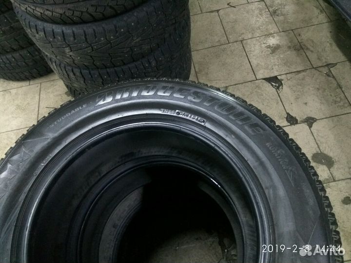 Bridgestone Ice Cruiser 7000 235/65 R17