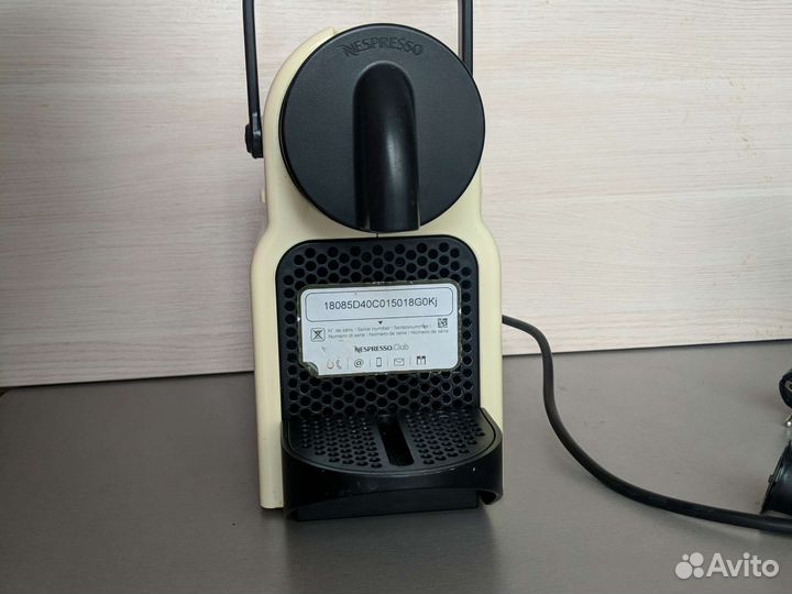 Кофемашина delonghi капсульная