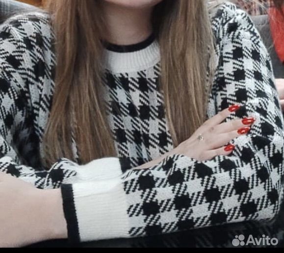 Свитер женский