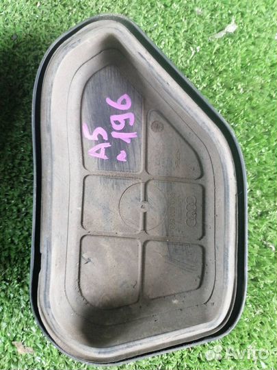 Заглушка кузова Audi A5 cala 2009