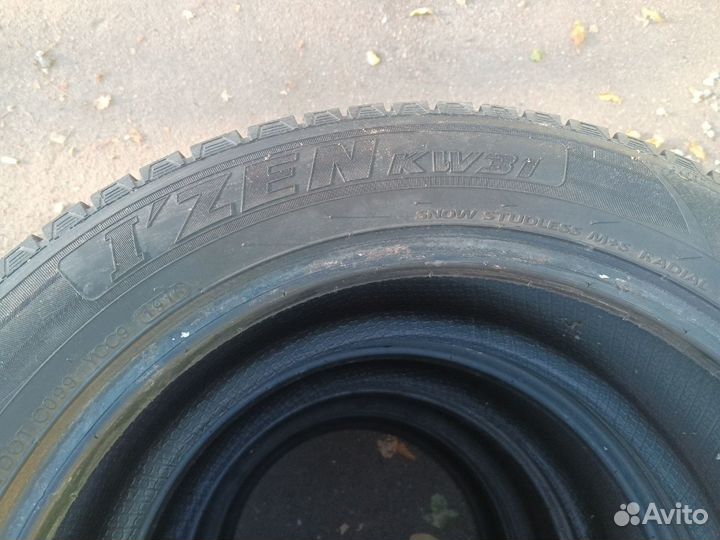 Kumho I'Zen KW31 215/55 R17