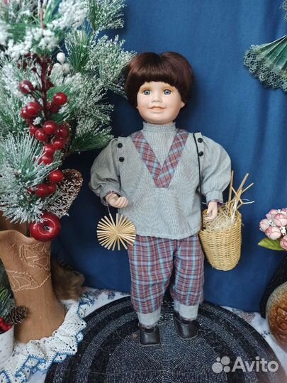 Кукла фарфоровая мальчик Германия 90 е