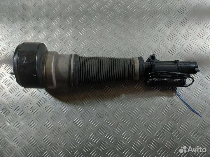 Пневмостойка передняя левая Mercedes-Benz S-Класс