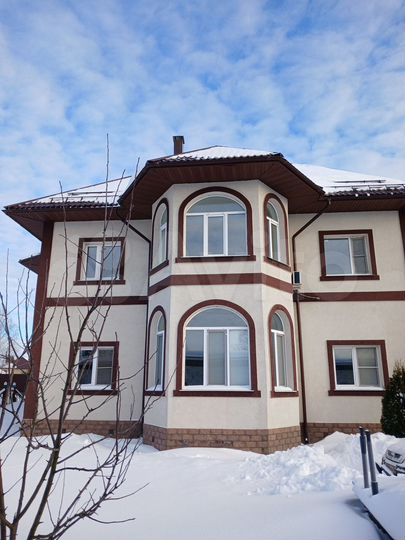 Дом 330 м² на участке 15 сот.