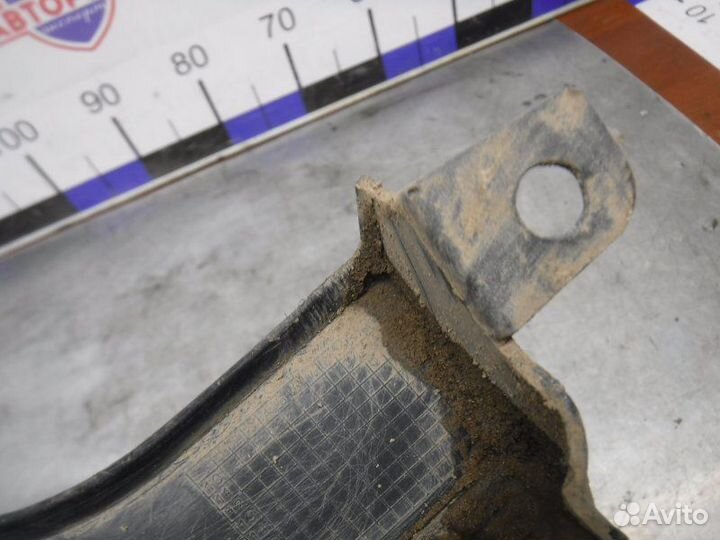 Брызговик передний левый Hyundai Solaris G4FC 2015