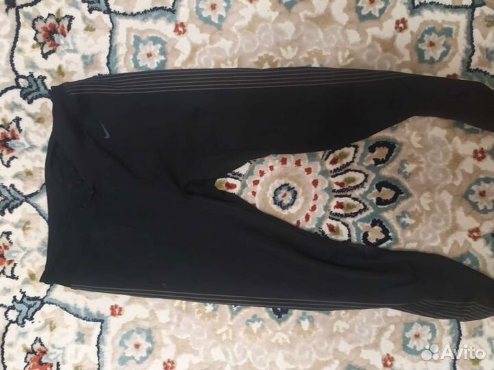 Костюм для тренировок