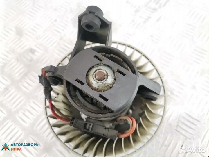 Моторчик печки Mercedes-Benz A-Класс A1688200542