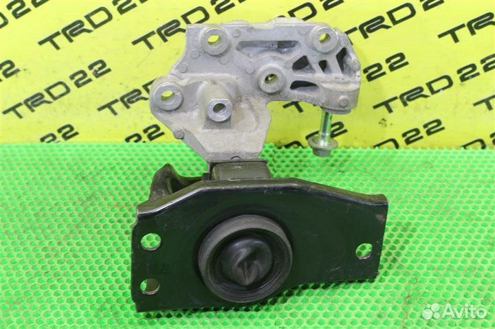 Подушка двигателя правая Nissan X-Trail TNT31