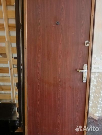 Дверь входная металлическая