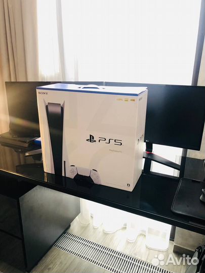Sony Playstation 5 (новая, с дисководом) CFI-1200A