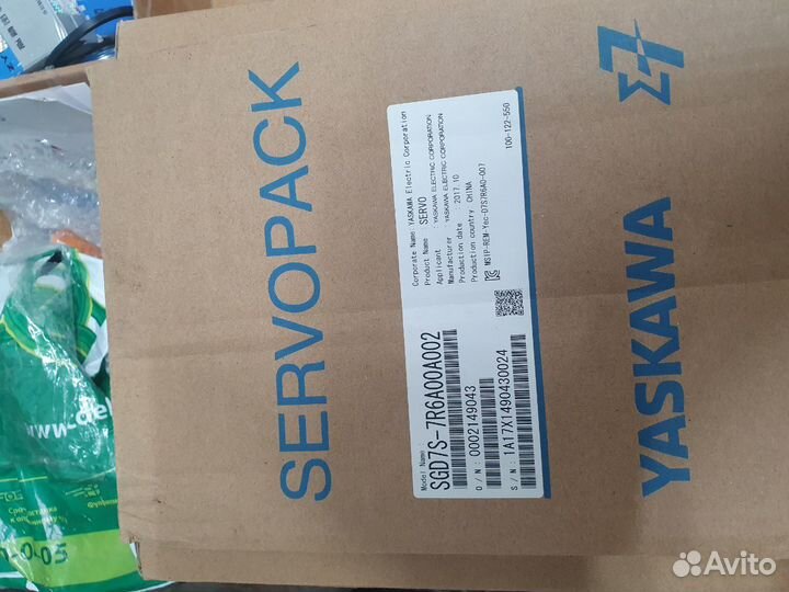 Серводвигатель Yaskawa Sigma 7 SGM7J-04AFC6S и дра