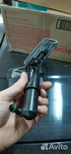 Форсунка омывателя фар Volkswagen Passat