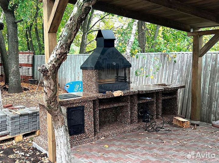 Мангальная зона без грязи и стройки на участке