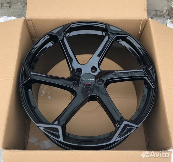 Диски Giovanna Dalar X R24 на Chevrolet Tahoe QX80