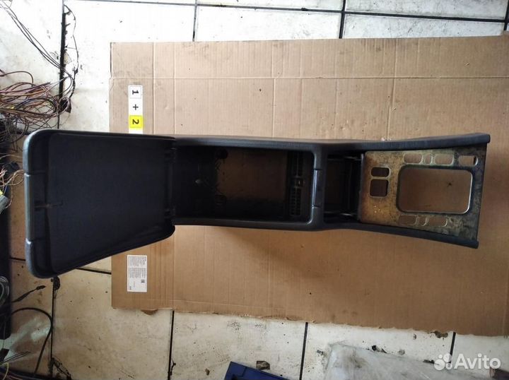 Подлокотник w210 E-class 606.962 1999