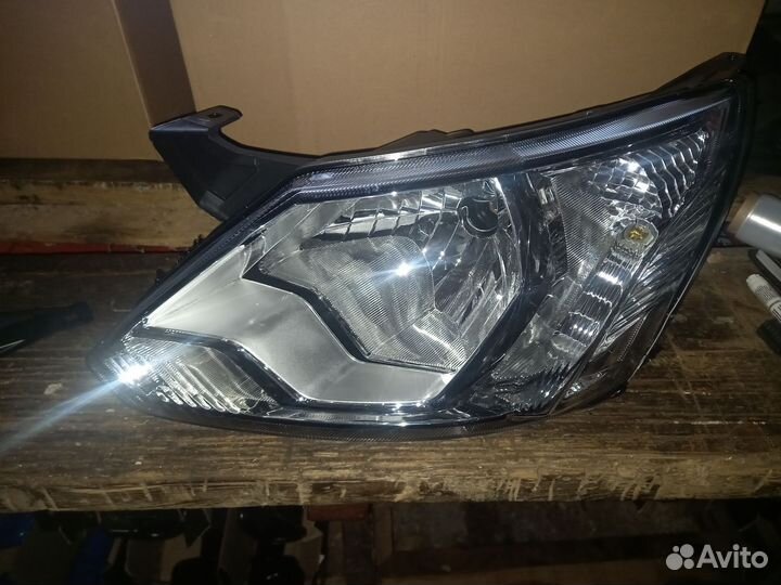 Фара datsun он до левая