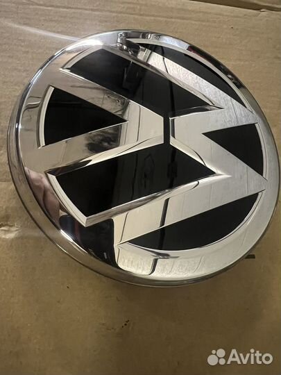 Новый значок ACC в решетку радиатора VW Tiguan 2