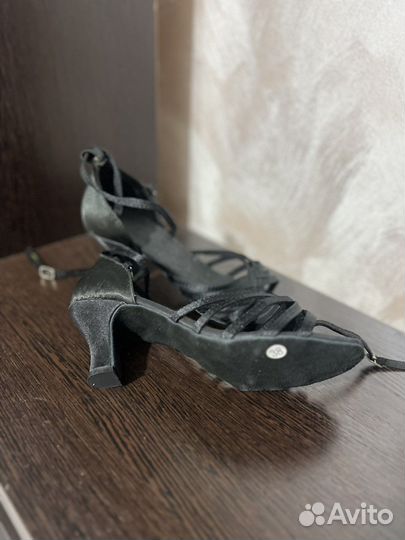 Туфли танцевальные