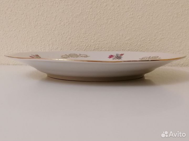 Тарелка от старинного сервиза Triptis ГДР 1960гг