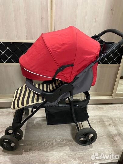 Прогулочная коляска