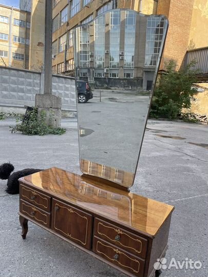 Консоль - трюмо из Венгрии винтаж