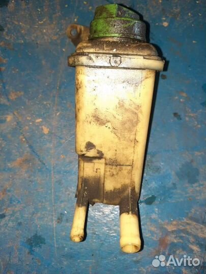 Бачок гидроусилителя Audi A6 4B/C5 C5 2000