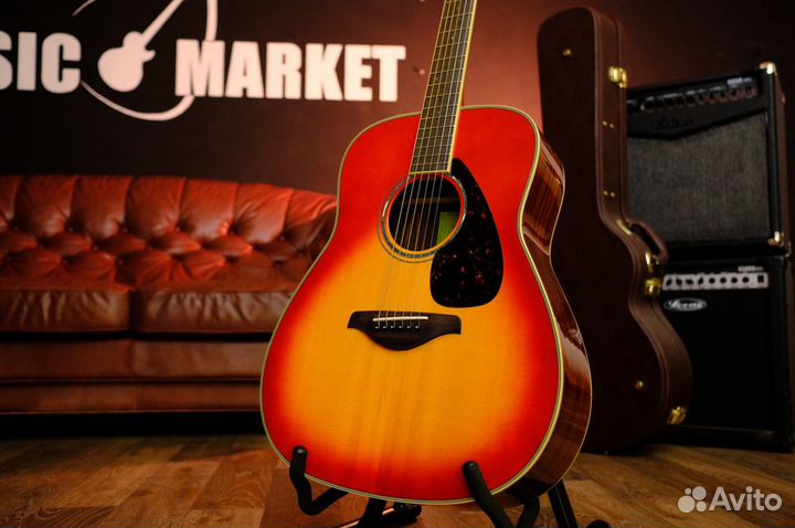 Акустическая гитара Yamaha FG830 (комплект)