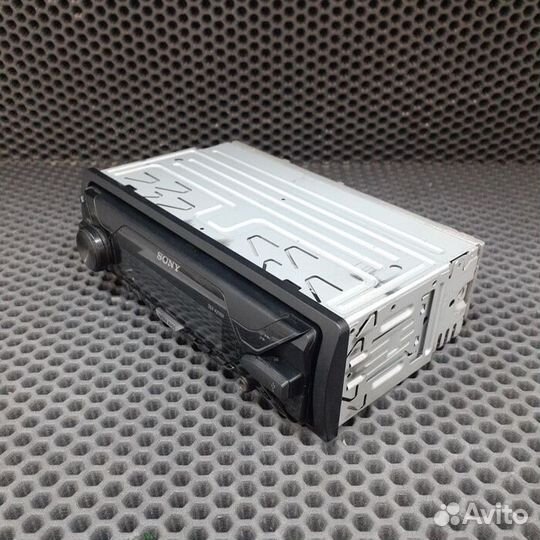 Автомагнитола Sony DSX-A210UI