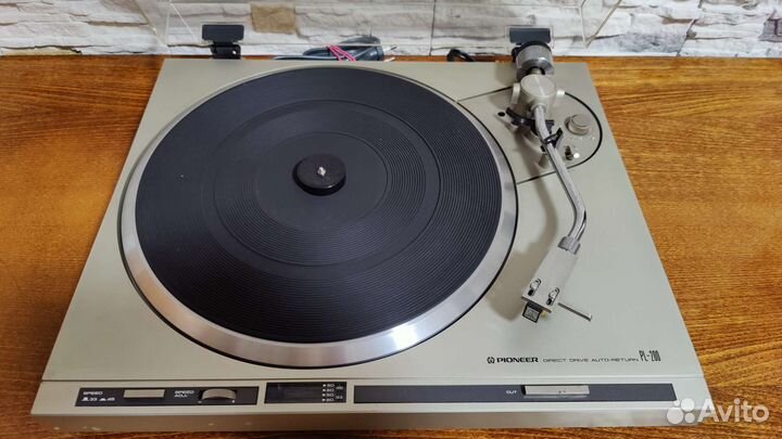 Проигрыватель винила Pioneer PL-200