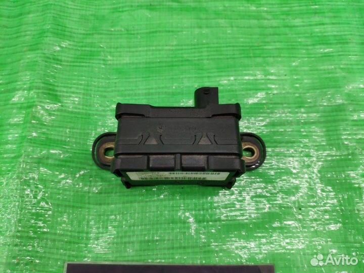 Датчик ускорения Caliber / Compass / Patriot и др